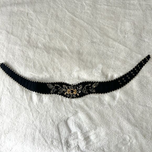 VTG It’s A Jungle Wide Black & Gold Leather Hip Boho Flower Belt Buckle main image 10